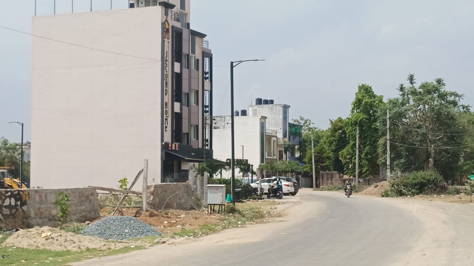 SPACE FOR OFFICE/BANK/WAREHOUSE ON 100 ft ROAD-Pratap Nagar-Jaipur
